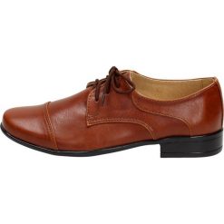 Pantofle chłopięce KOMUNIA KMK 200 BRĄZ. Buty chłopięce komunijne KMK, bez zapięcia. W wyprzedaży za 99,00 zł.
