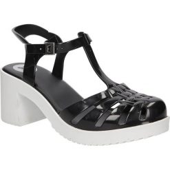 Meliski zaxy 81825 glamour top ii fem. Czarne topy damskie Zaxy, bez wzorów, z gumy, z klasycznym kołnierzykiem. W wyprzedaży za 108,99 zł.
