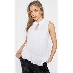 Top Guess Harlie W0GH59 W9X50. Białe bluzki damskie Guess, s, z aplikacjami, polo. W wyprzedaży za 159,00 zł.