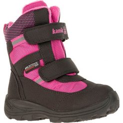 Botki zimowe "Triton" w kolorze czarno-różowym. Różowe buciki niemowlęce Kamik Shoes, bez zapięcia. W wyprzedaży za 175,95 zł.