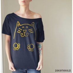 Kotek łapki Gold Oversize. Szare bluzki damskie marki Pakamera, z nadrukiem, z bawełny, bez kołnierzyka. Za 85,00 zł.