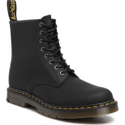 Glany DR. MARTENS - 1460 Snowplow Wp 24039001 Black. Czarne glany męskie Dr. Martens, bez zapięcia. Za 749,00 zł.