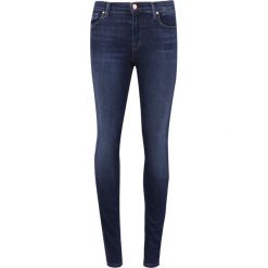 Jeansy MID-RISE 11" SKINNY LEG Granatowy. Niebieskie jeansy damskie marki J Brand, na zimę, s, bez wzorów, z jeansu. W wyprzedaży za 675,00 zł.