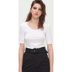 Koszulka basic - Biały. Białe koszulki damskie Cropp, s. Za 24,99 zł.