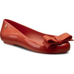 Baleriny MELISSA - Space Love + Jason Wu 31856 Copper 01399. Pomarańczowe baleriny damskie marki Melissa, na co dzień, bez wzorów, z tworzywa sztucznego, bez obcasa, bez zapięcia. W wyprzedaży za 269,00 zł.