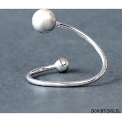 Srebrna minimalistyczna bransoleta ORBITAL. Szare bransoletki damskie marki Pakamera, srebrne. Za 290,00 zł.