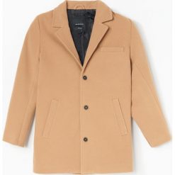 Elegancki płaszcz - Brązowy. Pomarańczowe płaszcze męskie Reserved, bez wzorów, eleganckie, bez kaptura. Za 149,99 zł.