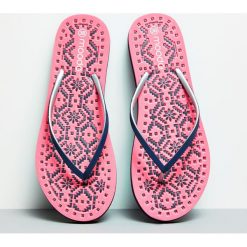 Klapki typu japonki. Różowe klapki damskie Moodo, bez wzorów, bez obcasa. Za 14,99 zł.
