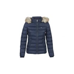 Kurtki pikowane Tommy Jeans TJW ESSENTIAL HOODED DOWN ACKET. Niebieskie kurtki damskie Tommy Jeans, s, bez wzorów, z jeansu, bez kaptura. Za 949,00 zł.