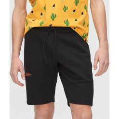 Krótkie szorty - Czarny. Czarne szorty damskie Cropp, xl, bez wzorów. Za 39,99 zł.