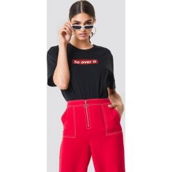 Motel Rocks T-shirt Oversize Basic - Black. Czarne t-shirty damskie marki Motel Rocks, z nadrukiem, z okrągłym kołnierzem. W wyprzedaży za 80,97 zł.