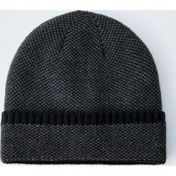 Czapka z melanżowej dzianiny. Szare czapki męskie Pull&Bear, bez wzorów, z dzianiny. Za 59,90 zł.