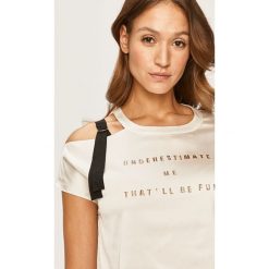 Trussardi Jeans - Bluzka. Białe bluzki damskie Trussardi Jeans, z aplikacjami, z elastanu, z okrągłym kołnierzem, z krótkim rękawem. Za 599,90 zł.