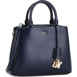 Torebka DKNY - Paige Md Satchel R81D3327 Navy NVY. Niebieskie torebki klasyczne damskie DKNY, ze skóry, zdobione. Za 1199,00 zł.