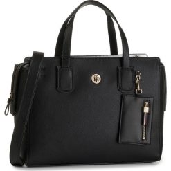 Torebka TOMMY HILFIGER - Charming Tommy Satchel AW0AW07311 BDS. Czarne torebki klasyczne damskie TOMMY HILFIGER, bez wzorów, ze skóry ekologicznej, klasyczne, bez dodatków. W wyprzedaży za 519,00 zł.