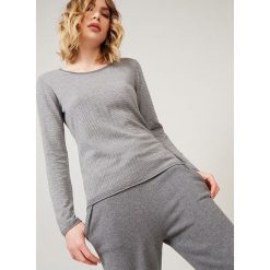 Sweter w kolorze szarym. Szare swetry klasyczne damskie Rodier, z kaszmiru, z okrągłym kołnierzem. W wyprzedaży za 108,95 zł.
