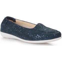 Buty damskie. Różowe baleriny damskie Wittchen, z aplikacjami, ze skóry, bez obcasa. W wyprzedaży za 219,90 zł.