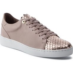 Sneakersy CARINII - B4278 420-420-000-C90. Różowe półbuty damskie Carinii, bez wzorów, ze skóry, bez obcasa, na płaskiej podeszwie, bez zapięcia. W wyprzedaży za 189,00 zł.