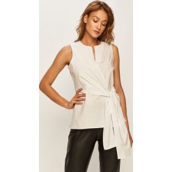 Dkny - Bluzka. Białe bluzki damskie DKNY, s, bez wzorów, z bawełny, eleganckie, bez kołnierzyka, bez rękawów. W wyprzedaży za 179,90 zł.