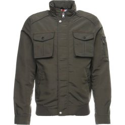 Kurtki męskie bomber: Cortefiel SHORT FOUR POCKET Kurtka wiosenna dark green