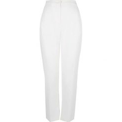 Pinko Spodnie "Beatificare". Białe jeansy damskie Pinko. Za 289,00 zł.
