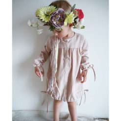 Sukienka z troczkami, PINK STRIPES. Różowe sukienki dziewczęce Pakamera, z bawełny, z długim rękawem, długie. Za 90,00 zł.