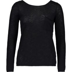 Sweter w kolorze czarnym. Czarne bez kategorii Benetton, xs, z bawełny. W wyprzedaży za 58,95 zł.