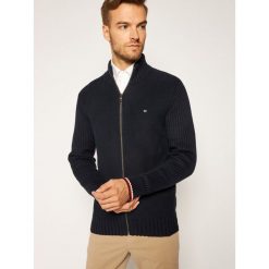 Sweter TOMMY HILFIGER Through MW0MW15451. Niebieskie swetry męskie TOMMY HILFIGER, xxl, bez wzorów, klasyczne, z klasycznym kołnierzykiem, bez kaptura. Za 579,00 zł.