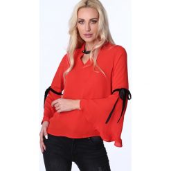 Bluzka z rozkloszowanymi rękawami czerwona MP28490. Czerwone bluzki damskie Fasardi, s, bez wzorów, bez kołnierzyka, bez rękawów. Za 55,00 zł.