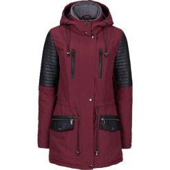 Kurtka parka z wstawkami ze sztucznej skóry bonprix czerwony klonowy - czarny. Czerwone kurtki damskie bonprix, z materiału. Za 199,99 zł.