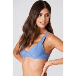 Stroje dwuczęściowe damskie: J&K Swim X NA-KD Góra bikini z zakładką – Blue
