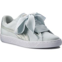 Sneakersy PUMA - Basket Heart Canvas 366495 03 Blue Flower/White/Silver. Zielone półbuty damskie Puma, na co dzień, bez wzorów, z tworzywa sztucznego, bez obcasa, na płaskiej podeszwie, bez zapięcia. W wyprzedaży za 199,99 zł.