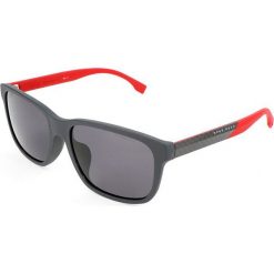 Męskie okulary przeciwsłoneczne w kolorze szaro-czerwonym. Szare okulary przeciwsłoneczne męskie marki Hugo Boss Sunglasses, z tworzywa sztucznego, wakacyjne. W wyprzedaży za 279,95 zł.