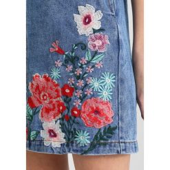 Sukienki hiszpanki: Glamorous Sukienka jeansowa mid stonewash
