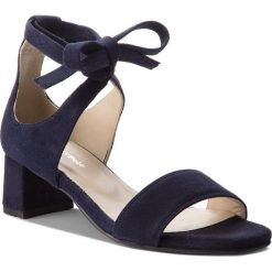 Sandały MARC O'POLO - 803 14581203 302 Navy/Black 501. Niebieskie klapki damskie Marc O'Polo, bez wzorów, ze skóry, bez obcasa, na obcasie. W wyprzedaży za 399,00 zł.