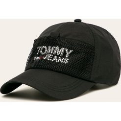 Tommy Jeans - Czapka. Czarne czapki męskie Tommy Jeans, bez wzorów, z poliesteru. Za 149,90 zł.
