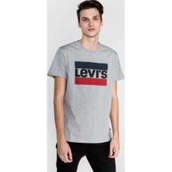 Levi's Koszulka Szary. Szare podkoszulki męskie Levi's®, s, z haftami, z bawełny, z krótkim rękawem. Za 102,95 zł.