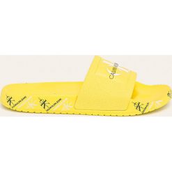 Calvin Klein Jeans - Klapki. Czarne klapki damskie Calvin Klein Jeans, bez wzorów, z jeansu, bez obcasa, na obcasie. Za 199,90 zł.