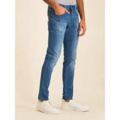 Jeansy Tapered Fit Pepe Jeans Stanley PM201705HB6. Niebieskie jeansy męskie Pepe Jeans, m, bez wzorów, z jeansu. W wyprzedaży za 249,00 zł.