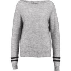 Swetry klasyczne damskie: And Less PANASOFFKEE Sweter grey melange