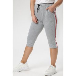 Szare Spodnie Neanele. Szare spodnie damskie Born2be, xl, z dresówki. W wyprzedaży za 29,99 zł.