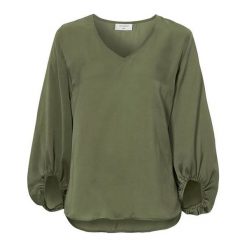 Freequent Bluzka Nicco khaki female zielony M (40). Zielone bluzki damskie Freequent, s, bez wzorów, z tkaniny, eleganckie, z dekoltem w serek, bez rękawów. Za 189,00 zł.