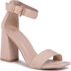 Sandały DEEZEE - KL-1519-W1 Beige. Brązowe klapki damskie DeeZee, bez wzorów, ze skóry ekologicznej, bez obcasa, na obcasie. Za 89,99 zł.