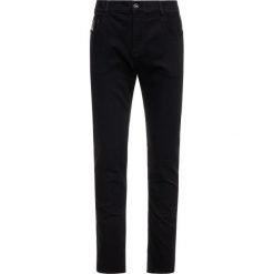 Jeansy Regular Fit Trussardi Jeans 370 Close Fantasty 52J00017. Czarne jeansy męskie Trussardi Jeans, m, bez wzorów, z elastanu. W wyprzedaży za 259,00 zł.