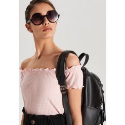 Bluzka odsłaniająca ramiona - Różowy. Różowe bluzki damskie Cropp, s, bez wzorów, bez kołnierzyka, bez rękawów. Za 39,99 zł.