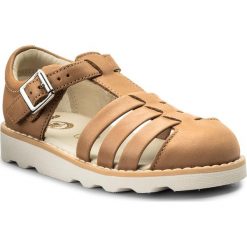 Sandały CLARKS - Crown Stem 261334617 Tan Leather. Pomarańczowe sandały dziewczęce Clarks, ze skóry ekologicznej, bez zapięcia. W wyprzedaży za 149,00 zł.