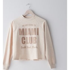 Bluza z nadrukiem -. Bluzy damskie Sinsay, s, z nadrukiem, bez rękawów, bez kaptura. W wyprzedaży za 19,99 zł.