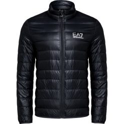 Kurtka EA7 EMPORIO ARMANI. Czarne płaszcze męskie EA7 Emporio Armani, z nadrukiem, krótkie, bez kaptura. W wyprzedaży za 480,00 zł.