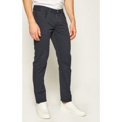 Spodnie materiałowe Armani Exchange 8NZJ13 ZN88Z 1510. Niebieskie jeansy męskie Armani Exchange, m, bez wzorów. W wyprzedaży za 259,00 zł.