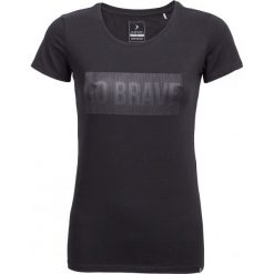T-shirt damski TSD606 - głęboka czerń - Outhorn. Czarne koszulki damskie marki Outhorn, bez wzorów, z bawełny, bez kołnierzyka. W wyprzedaży za 29,99 zł.